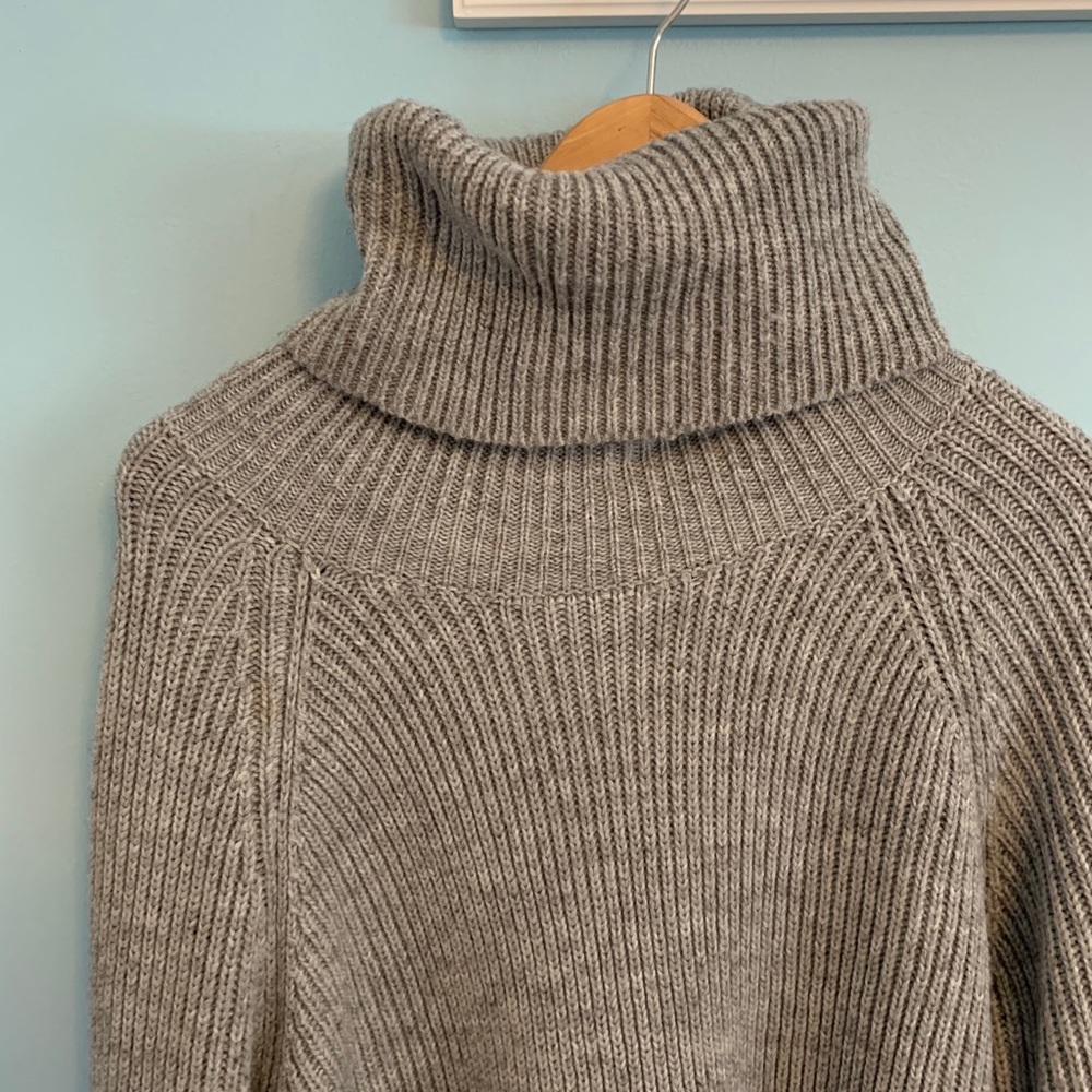 Wool sweater - Picture 2 of 2